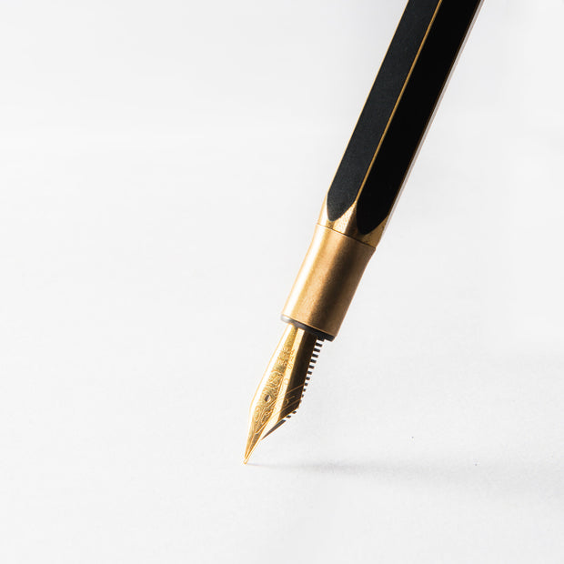 Classic Revolve-Desk Fountain Pen(Black M)