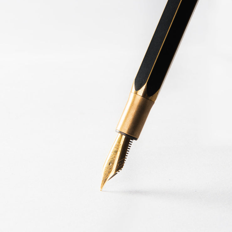 Classic Revolve-Desk Fountain Pen(Black M)