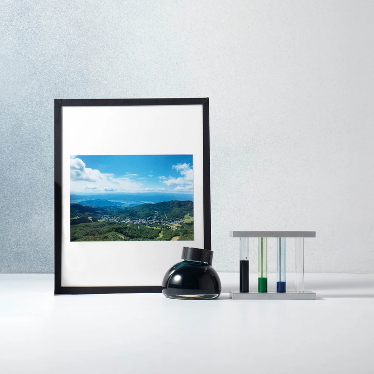 Limited Edition - In between