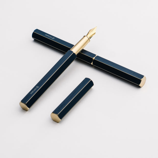 Classic Revolve-Fountain Pen (Blue M)