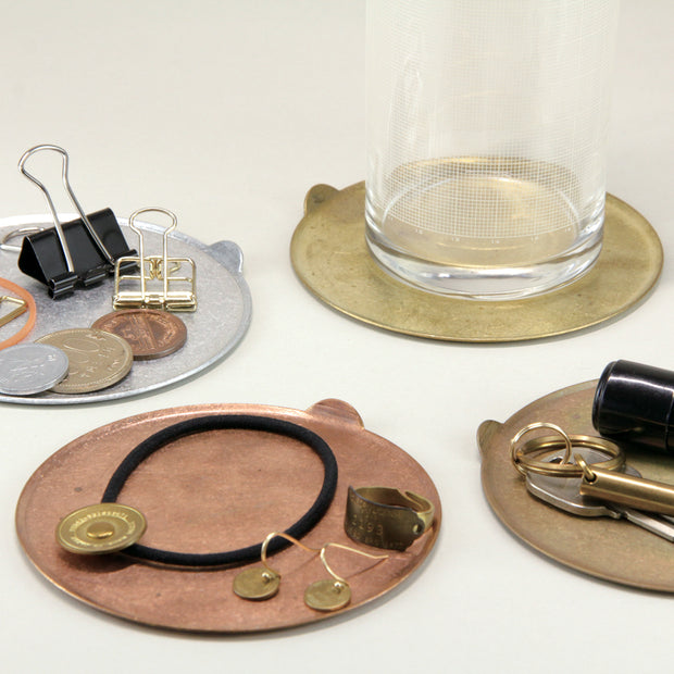 BRASS  GRIP CIRCLE PLATE SOLID BRASS